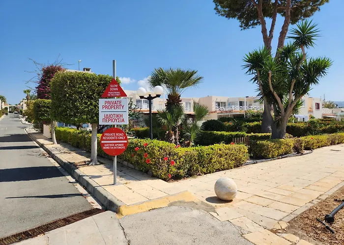 Ocean Pearl * Pegeia