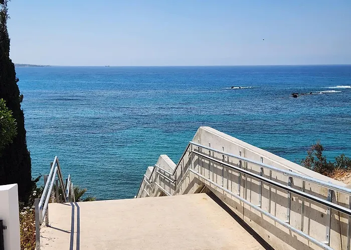 Ocean Pearl * Pegeia